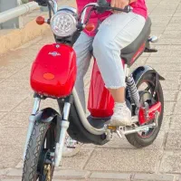 اسکوتر برقی و دوچرخه