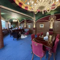 استخدام راننده با خودروی مدل بالا