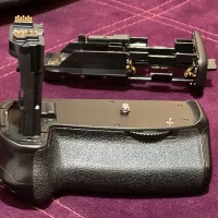 گریپ باطری دوربین کنون ۹۰ دی نو نو بدون استفاده