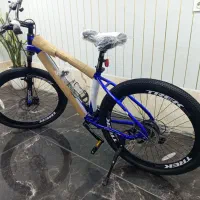 دوچرخه ترک نو رکاب نخورده. آلومینیوم