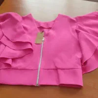 تعداد زیادی لباس متنوع