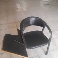 صندلی دانشجویی