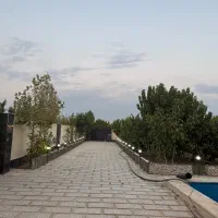 برنامه اخر هفته رو چیدی این ویلای رویایی منتظرته|اجارهٔ کوتاه‌مدت ویلا و باغ|هشتگرد, کوی یاران|دیوار