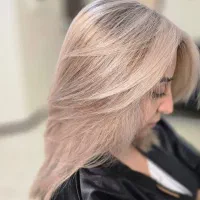 شاگرد برای سالن زیبایی