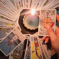 خدمات فال‌ تاروت