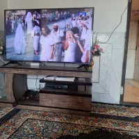 فروش ال سی دی سام ۵۰ اینچ کاملاسالم همراه میز|تلویزیون و پروژکتور|الیگودرز, |دیوار