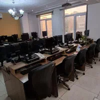 بازاریاب و کارشناس فروش تلفنی
