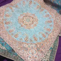 تعدادی رانر و رومیزی و سجاده ترمه و قلمکاری