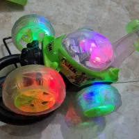 ماشین دیوونه|اسباب‌بازی بچه|ری, شهادت|دیوار