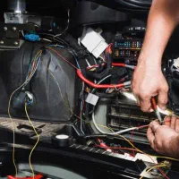 باتری سازی و تیون سیار و درب منزل