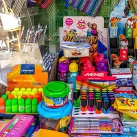 فروشنده خانم شیفت صبح و بعداز ظهر شهرک الوند