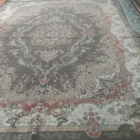 فرش در حد  نو بدون پارگی