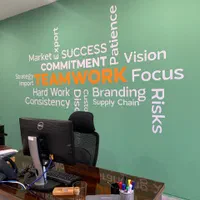 استیکر دیواری،حروف برجسته پلکسی،رنگ،طراحی فضای کار|خدمات پیشه و مهارت|آبادان, |دیوار