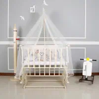 تخت کنار مادر