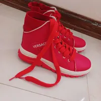 کتونی ورساچه