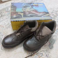 کفش ایمنی بهشتیان|کیف، کفش، کمربند|اندیشه, اندیشه فاز ۳|دیوار