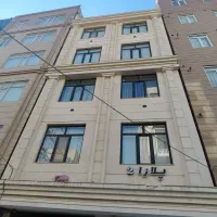 آپارتمان ۱۳۰ متری در کشاورز ۷