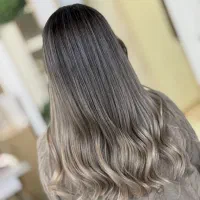 مدل برای رنگ مو