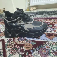 عکس اول سایز ۴۰عکس دوم سایز ۳۹نو هستن|کیف، کفش، کمربند|پرند, فاز ۶|دیوار