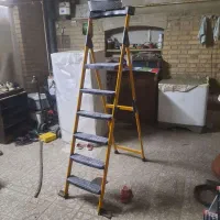 نردبان چهارپایه بازشو