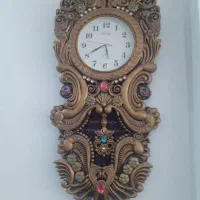 ساعت دیواری در حد نو