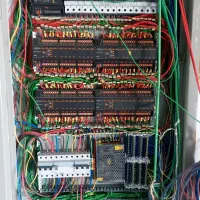 عیب یابی واصلاح سیستم برق ساختمانی