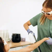 استخدام اپراتور لیزر حرفه ای