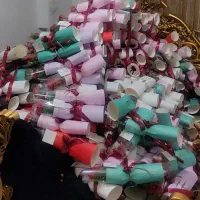 گل مصنوعی ویژه روز مادر تعداد بالا|گل و گیاه طبیعی|اراک, |دیوار