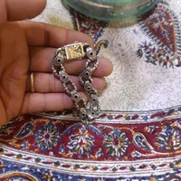 دستبده نقره خیلی خاص.