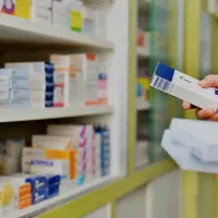 استخدام کار اموز و نسخه پیچ شیفت شب