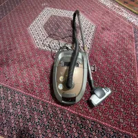 جاروبرقی نانیوا ۲۴۰۰ وات سوپر سایلنت