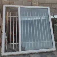 پنجره و شیروانی و قوطویی