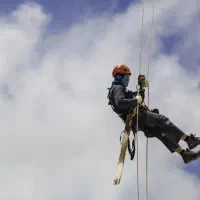 خدمات کار در ارتفاع با طناب فراز کاوان شرق