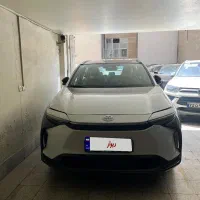 تویوتا BZ4 xmax (2024)