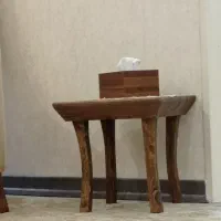 میزجلومبلی وعسلی