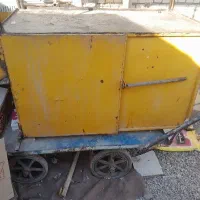 باسلام یک دکه فلافل با گاری سه چرخ