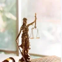 وکیل پایه یک دادگستری