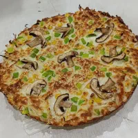 نیازمند پیتزا زن خانم