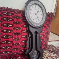 ساعت دیواری ، کاملاً سالم