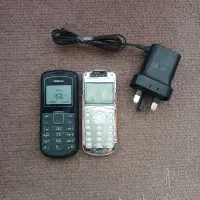 دو عدد نوکیا ۱۲۰۲ اصلی