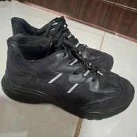 کتونی و صندل