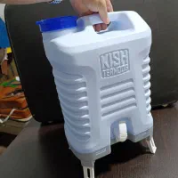 گالن آب شیردار و پایه دار ۲۲ لیتری|کوهنوردی و کمپینگ|تهران, دستغیب|دیوار