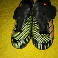 دو جفت کفش چمن