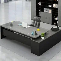 منشی با روابط عمومی بالاو خوب