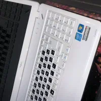 لپ‌تاپ ژاپنی صدفی رنگ تمیز  کیفیت عالی