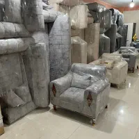 ( خریدار ) و فروش مبل راحتی و لوازم چوبی هستم