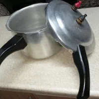 زودپز الماس  بزرگ سالم و تمیز