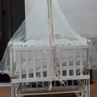 تخت و گهواره نوزاد