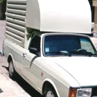 راننده با خودرو وانت مسقف