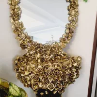 آینه و میز رزین طلایی